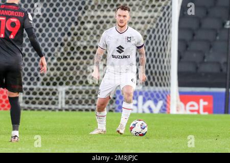 Milton Keynes Dons Josh McEachran pendant la deuxième moitié du match de la Sky Bet League 1 entre MK Dons et Lincoln City au stade MK, Milton Keynes, le samedi 14th janvier 2023. (Credit: John Cripps | MI News) Credit: MI News & Sport /Alay Live News Banque D'Images