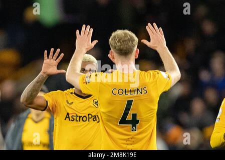 Mario Lemina de Wolves et Nathan Collins de Wolves célèbrent après avoir remporté le match de première ligue entre Wolverhampton Wanderers et West Ham United à Molineux, Wolverhampton, le samedi 14th janvier 2023. (Crédit : Gustavo Pantano | ACTUALITÉS MI) crédit : ACTUALITÉS MI et sport /Actualités Alay Live Banque D'Images