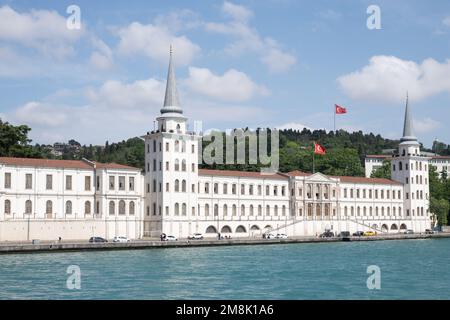 Université technique d'Istanbul - ancien lycée militaire de Kuleli - Cengelkoy, Istanbul, Turquie Banque D'Images