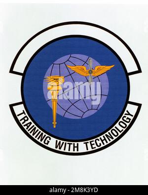 Patch conçu et tiré à LA BASE DE LA FORCE AÉRIENNE DE MAXWELL, ALABAMA, États-Unis - EMBLÈMES ORGANISATIONNELS de LA FORCE AÉRIENNE - 1995...Escadron de soutien à l'entraînement de l'AETC - Date exacte prise de vue inconnue. Agence de recherche historique de la Force aérienne, 95-235. Pays : inconnu Banque D'Images