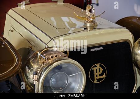 1911 emblème Panhard et Levassor, musée de l'automobile de Málaga, Espagne. Banque D'Images