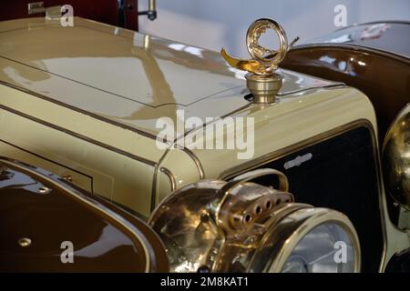 1911 emblème Panhard et Levassor, musée de l'automobile de Málaga, Espagne. Banque D'Images