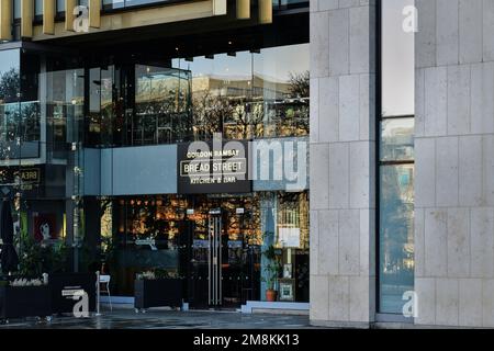 Edinburgh, Écosse, Royaume-Uni, 14 janvier 2023. Gordon Ramsay Bread Street cuisine et bar à St Andrew Square. credit sst/alamy nouvelles en direct Banque D'Images