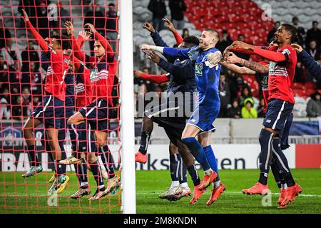 L'équipe de Lille célèbre la victoire lors de la coupe de France, partie du match de football 64 entre le LOSC Lille et l'ESTAC Troyes sur 8 janvier 2023 au stade Pierre Mauroy à Villeneuve-d'Ascq, France - photo Matthieu Mirville / DPPI Banque D'Images