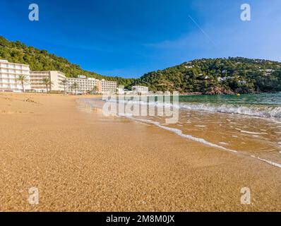 Ibiza, Baléares, Espagne - Cala de San Vincente ou Sant Vincent, baie avec plage incroyable Banque D'Images