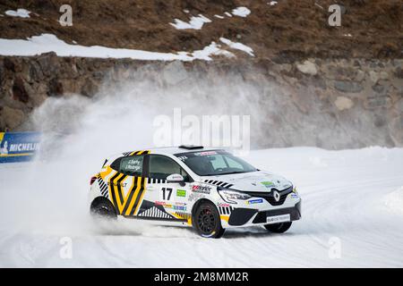 17A Jeremy SARHY (FR) CONCOURS BRUNET, action 17B Joaquin RODRIGO (ES) CONCOURS BRUNET, action lors du Trophée Clio Ice 2023 2023 - GSeries G1 sur le circuit Andorre - pas de la Casa, on 14 janvier 2023 à Encamp, Andorre - photo Damien Doumergue / DPPI crédit: DPPI Media/Alamy Live News Banque D'Images