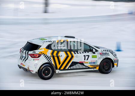 17A Jeremy SARHY (FR) CONCOURS BRUNET, action 17B Joaquin RODRIGO (ES) CONCOURS BRUNET, action lors du Trophée Clio Ice 2023 2023 - GSeries G1 sur le circuit Andorre - pas de la Casa, on 14 janvier 2023 à Encamp, Andorre - photo Damien Doumergue / DPPI crédit: DPPI Media/Alamy Live News Banque D'Images