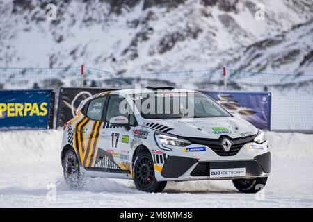 17A Jeremy SARHY (FR) CONCOURS BRUNET, action 17B Joaquin RODRIGO (ES) CONCOURS BRUNET, action lors du Trophée Clio Ice 2023 2023 - GSeries G1 sur le circuit Andorre - pas de la Casa, on 14 janvier 2023 à Encamp, Andorre - photo Damien Doumergue / DPPI crédit: DPPI Media/Alamy Live News Banque D'Images