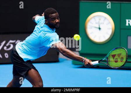 Melbourne, Victoria, Australie. 13th janvier 2023. MELBOURNE, AUSTRALIE - JANVIER 13 : Frances Tiafoe (États-Unis) se produit avant l'ouverture australienne 2023 au parc de Melbourne, sur 13 janvier 2023, à Melbourne, en Australie. (Credit image: © Chris Putnam/ZUMA Press Wire) USAGE ÉDITORIAL SEULEMENT! Non destiné À un usage commercial ! Banque D'Images