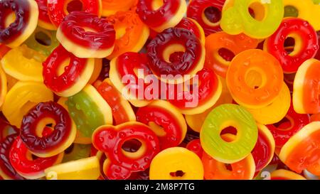 Bonbons colorés variés. Vue de dessus. Beignets en gelée. Ours en gelée. Banque D'Images