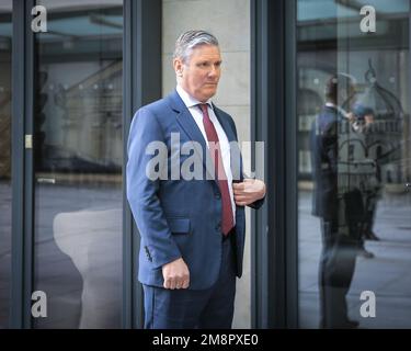 Londres, Royaume-Uni. 15th janvier 2023. Keir Starmer, député, leader du Parti travailliste, à la BBC Broadcasting House à Londres pour le programme d'affaires courantes dimanche avec Laura Kuenssberg. Credit: Imagetraceur/Alamy Live News Banque D'Images