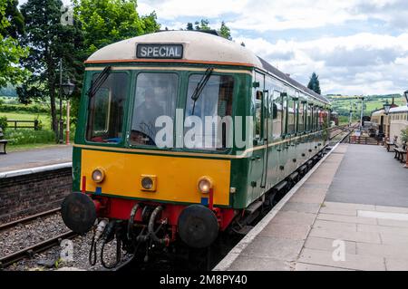 A 1959 construit BR classe 122 DMU Bubbbblecar à la station Toddington dans les Cotswolds, Gloucestershire, Grande-Bretagne. Il fait partie du Gloucestershire Warwickshire Banque D'Images