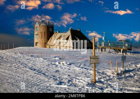 Station météorologique, hiver, Feldberg, Forêt Noire, Bade-Wurtemberg, Allemagne Banque D'Images