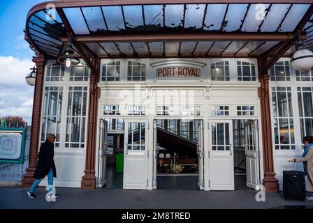 Paris, ile de france, France, Gare de Port Royale sur la ligne rer B. Banque D'Images