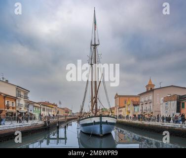 01-06-23 - Italie, scène flottante de la Nativité de la Marineria, festival d'hiver à Cesenatico, province de Forlì et Cesena, Émilie-Romagne. Banque D'Images