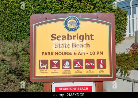 Panneau de bienvenue Seabright State Beach - Santa Cruz, Californie, Etats-Unis - 2022 Banque D'Images