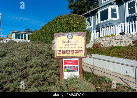 Panneau de bienvenue Seabright State Beach - Santa Cruz, Californie, Etats-Unis - 2022 Banque D'Images