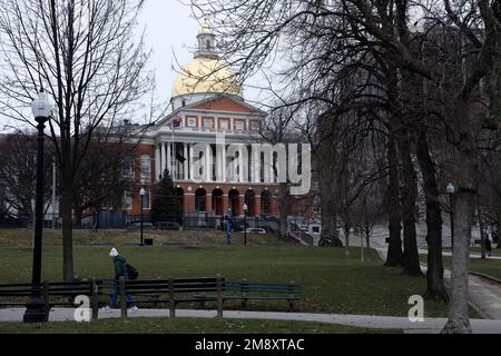 Boston, États-Unis. 15th janvier 2023. La maison d'État du Massachusetts est vue le long des sentiers de la liberté et du patrimoine noir sur Boston Common sur 15 janvier 2023 à Boston Massachusetts, États-Unis. (Photo de John Lamparski/SIPA USA) crédit: SIPA USA/Alay Live News Banque D'Images