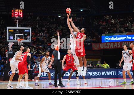 Forum Mediolanum, Milan, Italie, 15 janvier 2023, Début du match en EA7 Emporio Armani Milano contre Bertram Yachts Derthona Tortona - Championnat italien de basket-ball A Serie Banque D'Images