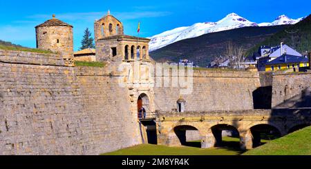 Château de Saint Pierre, Citadelle de Jaca, Castillo de San Pedro, Ciudadela de Jaca, Forteresse du 16th siècle, site du patrimoine national de l'Espagne, propriété espagnole Banque D'Images