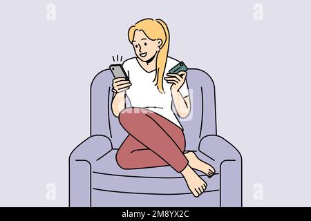 Une jeune femme souriante s'assoit dans une chaise à la maison pour faire du shopping en ligne sur un téléphone portable avec une carte de crédit. Une femme heureuse achète des produits sur Internet sur un smartphone. Illustration vectorielle. Illustration de Vecteur