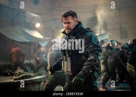 CHRIS HEMSWORTH dans EXTRACTION 2 (2022), dirigé par SAM HARGRAVE. Crédit : AGBO / Netflix / Album Banque D'Images