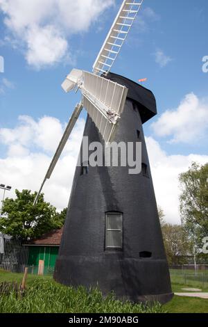 Moulin à vent Ashbys survivant, Brixton, Londres, un moulin à tour classé de catégorie II restauré dans le quartier de Lambeth à Londres. Banque D'Images