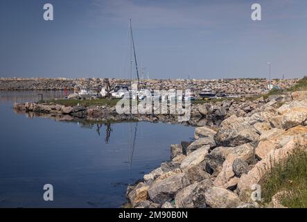 Bateaux dans le port de Bleik, Vesteralen, Nordland, Norvège Banque D'Images