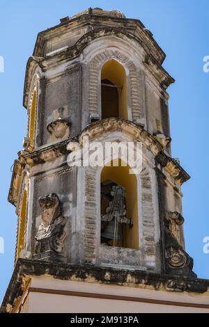 Le clocher de l'église ou du temple de Carmen de Abajo à Oaxaca, au Mexique. Construit à l'origine au 16th siècle et dédié à notre Dame de Carmen Banque D'Images