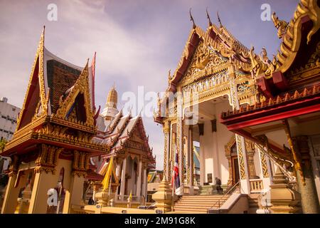 Le Wat si Maha Racha dans la ville de si Racha dans la province de Chonburi en Thaïlande, Siracha, novembre 2022 Banque D'Images