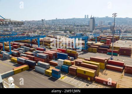 Port conteneur de Haïfa, Israël. Banque D'Images