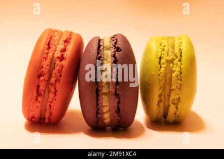 Macarons sucreries traditionnelles typiquement françaises Banque D'Images