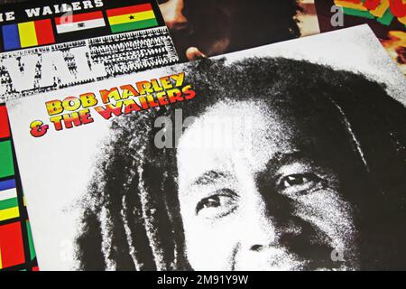 Viersen, Allemagne - 9 novembre. 2022: Gros plan du disque de vinyle isolé Kaya album de Bob Marley et les wailers, sorti en 1978 Banque D'Images