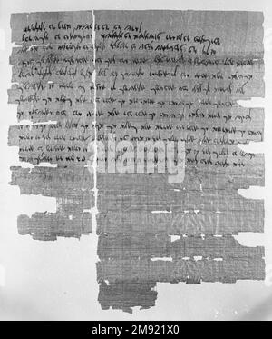 Contrat d'adoption araméen araméen. Contrat d'adoption araméen, 22 octobre, 416 B.C.E. Papyrus, encre, 47.218.96a : plus grand fragment #1 : 13/16 × 1 3/4 po. (2 × 4,5 cm). Ce document provient des archives d'Ananiah et Tamut, membres d'une famille juive vivant sur l'île Éléphantine au cinquième siècle avant J.-C. Ce contrat permet à un homme nommé Urie d'adopter un garçon nommé Jedaniah et ainsi du libérer de l'esclavage. L'adoption était une méthode légale utilisée pour libérer les esclaves dans l'Égypte ancienne. Egyptien, classique, ancien proche de l'est 22 octobre d'art, 416 B.C.E. Banque D'Images