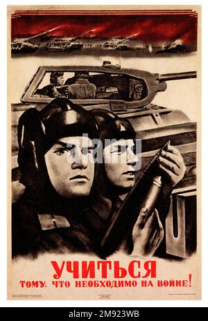 Apprenez tout ce qui est nécessaire pour Warfare 1947 - (traduit du russe) - affiche de propagande soviétique d'URSS ancienne Banque D'Images