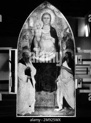 Madonna et l'enfant ont affronté les saints Zenobius, Jean le Baptiste, Reparata et Jean l'évangéliste Nardo di Cione (italien, florentin, actif 1343-1356/1366). Madonna et l'enfant ont affronté les saints Zenobius, Jean le Baptiste, Reparata et Jean l'évangéliste, au milieu du siècle 14th. Tempera et or à outils sur panneau, 77 1/2 x 39 1/2 po. (196,9 x 100,3 cm). En 1348, la peste bubonique a tué plus de la moitié de la population de Florence, causant de profondes dévastations sociales, économiques et psychiques. Au lendemain de la peste, Nardo di Cione a peint ce grand retable, probablement pour le Duomo, le plus im Banque D'Images