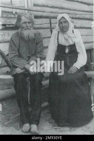 Homme et femme russes âgés en costume populaire ca. avant 1917 Banque D'Images