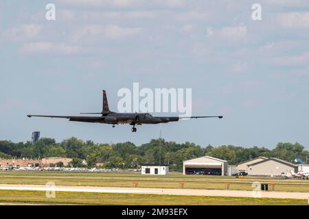 Oshkosh, WISCONSIN - 27 juillet 2022 : un avion d'espionnage de U2 dragons volant à un spectacle aérien. Banque D'Images