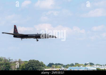 Oshkosh, WISCONSIN - 27 juillet 2022 : un avion d'espionnage de U2 dragons volant à un spectacle aérien. Banque D'Images