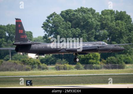 Oshkosh, WISCONSIN - 27 juillet 2022 : un avion d'espionnage de U2 dragons volant à un spectacle aérien. Banque D'Images