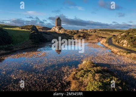 Smailholm Tower une des tours de péle les mieux préservées des frontières écossaises, près de Kelso, Roxburghshire, Écosse, Royaume-Uni Banque D'Images