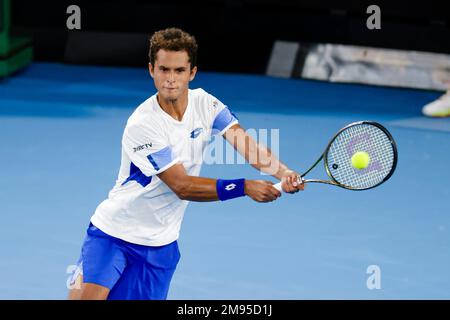 Melbourne, Australie. 17th janvier 2023. Tennis: Grand Chelem - Open d'Australie, singles, 1st ronde, singles, Varillas (Pérou) - Zverev (Allemagne). Juan Pablo Varillas est en action. Credit: Frank Molter/dpa/Alay Live News Banque D'Images