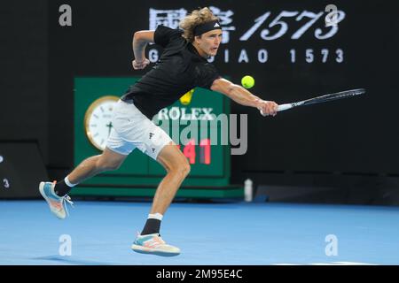 Melbourne, Australie. 17th janvier 2023. Alexander Zverev d'Allemagne en action pendant le match de la série 1 entre Alexander Zverev d'Allemagne et Juan Pablo Varillas du Pérou jour 2 à l'Open de tennis australien 2023 à Margaret court Arena, Melbourne, Australie, le 17 janvier 2023. Photo de Peter Dovgan. Utilisation éditoriale uniquement, licence requise pour une utilisation commerciale. Aucune utilisation dans les Paris, les jeux ou les publications d'un seul club/ligue/joueur. Crédit : UK Sports pics Ltd/Alay Live News Banque D'Images