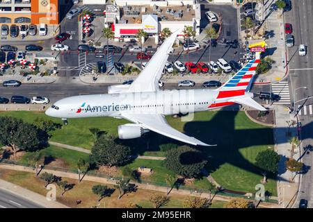 Los Angeles, Etats-Unis - 4 novembre 2022: American Airlines Boeing 787-8 Dreamliner avion à l'aéroport de Los Angeles (LAX) aux Etats-Unis ae Banque D'Images