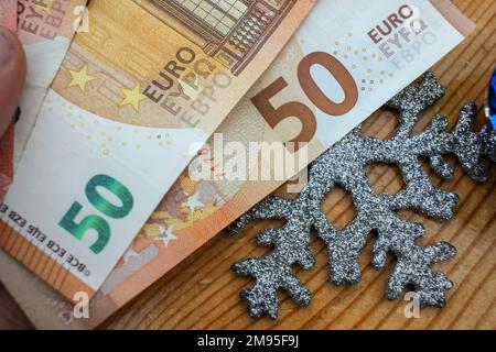 Cinquante billets d'euros seront très nécessaires à Noël avec l'inflation Banque D'Images