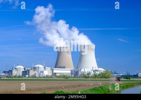 Belgique : la centrale nucléaire de Doel Banque D'Images