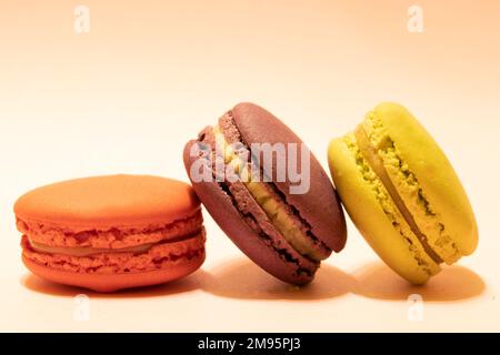 Macarons sucreries traditionnelles typiquement françaises Banque D'Images