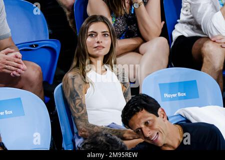 Melbourne, Australie, 17th janvier 2023. L'acteur Sophia Thomalla, petite amie du joueur de tennis allemand Alexander Zverev, se trouve dans la boîte du joueur pendant l'Open de tennis australien Grand Chelem à Melbourne Park. Crédit photo: Frank Molter/Alamy Live News Banque D'Images