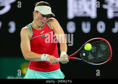 Melbourne, Australie. 17th janvier 2023. Tamara Zidansek de Slovaquie en action lors du match de la série 1 entre l'ont Jabeur de Tunisie et Tamara Zidansek de Slovaquie jour 2 à l'Open de tennis australien 2023 à Rod laver Arena, Melbourne, Australie, le 17 janvier 2023. Photo de Peter Dovgan. Utilisation éditoriale uniquement, licence requise pour une utilisation commerciale. Aucune utilisation dans les Paris, les jeux ou les publications d'un seul club/ligue/joueur. Crédit : UK Sports pics Ltd/Alay Live News Banque D'Images