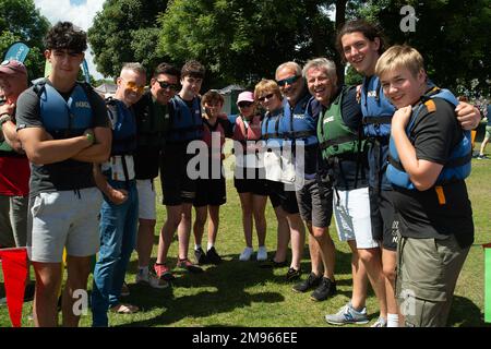 Marlow, Buckinghamshire, Royaume-Uni. 12th juin 2022. Le deuxième jour de la régate de Marlow comprenait des courses de bateaux-dragons sur la Tamise. Crédit : Maureen McLean/Alay Banque D'Images